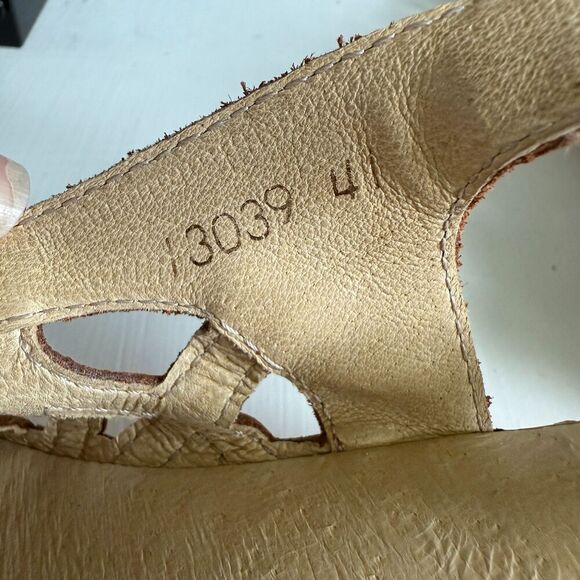 La Plume Leather Cutout Strappy Sling Back Suede Wedge Sandals Heels EU 41/US 10 - Picture 7 of 8